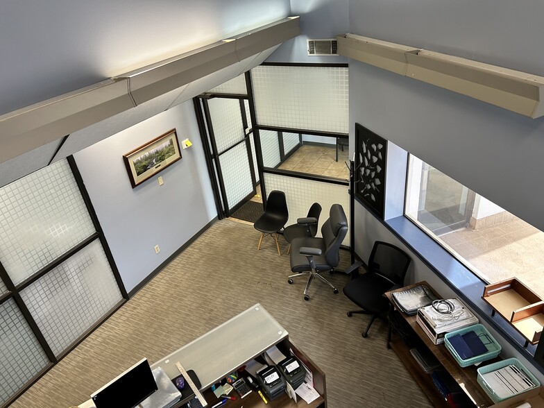 More Photos Of 1040 Cobb Industrial Dr, Marietta Manufacturing For Sale