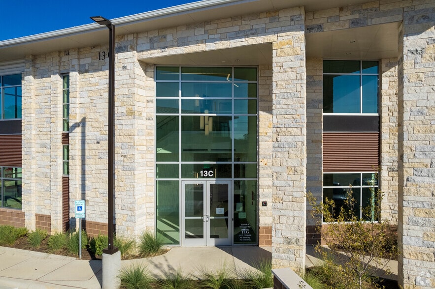 More Photos Of 7710 N FM 620 Rd, Austin Medical For Sale