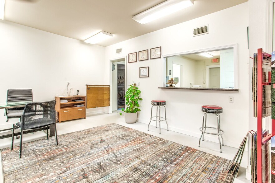 More Photos Of 5421 Stokes St, Milton Office For Sale