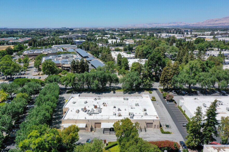 More Photos Of 118-122 Charcot Ave, San Jose Flex For Lease