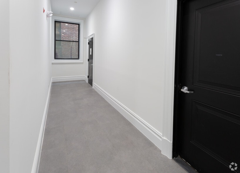 More Photos Of 111 Washington St, Paterson Medical For Lease