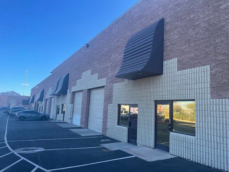 More Photos Of 1000 N Stephanie Pl, Henderson Warehouse For Lease