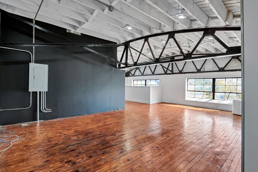 More Photos Of 12461 Veterans Memorial Hwy, Douglasville Loft Creative Space For Lease