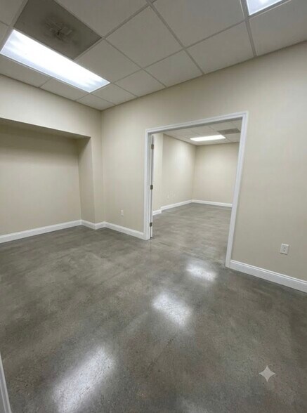 More Photos Of 6851 Bird Rd, Miami Freestanding For Lease