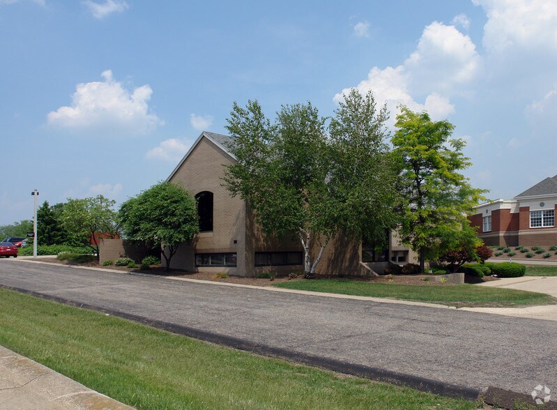 More Photos Of 4181 Holiday St NW, North Canton Office For Sale
