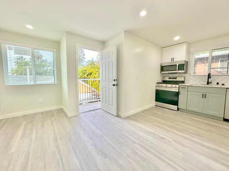 More Photos Of 1637-1639 1/2 Micheltorena St, Los Angeles Apartments For Sale