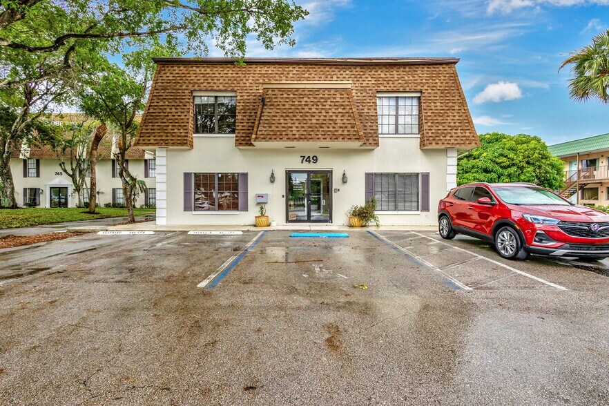 More Photos Of 745 US Highway 1, North Palm Beach Unknown For Lease