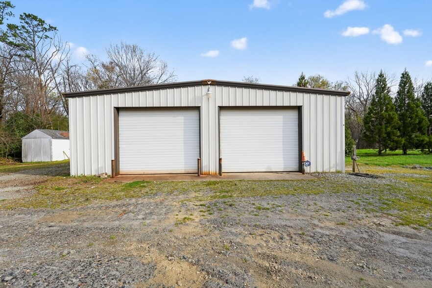 More Photos Of 420 Shoffner St, Graham Industrial For Sale