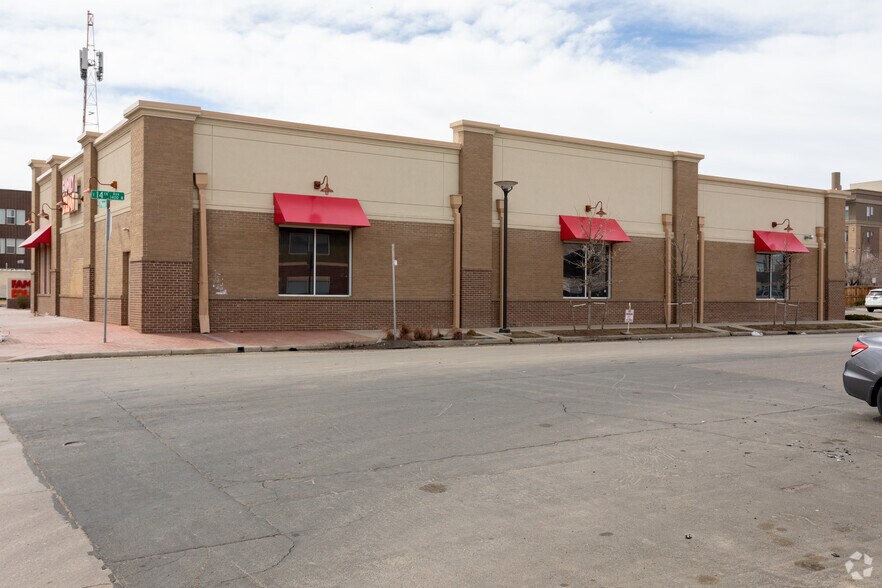More Photos Of 1395 Peoria St, Aurora Freestanding For Lease