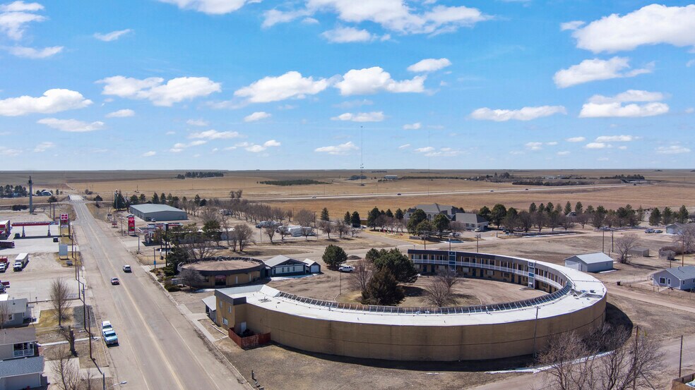 More Photos Of 700 Colorado Ave, Stratton Hotel For Sale