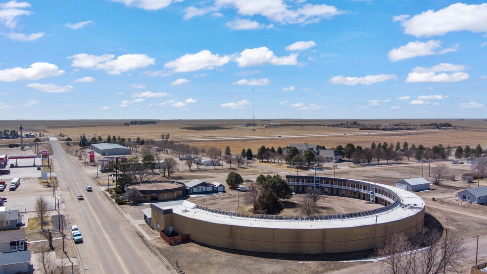 More Photos Of 700 Colorado Ave, Stratton Hotel For Sale