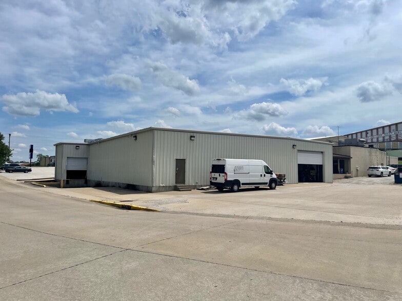 More Photos Of 628 Old Saint Marys Rd, Perryville Storefront For Lease