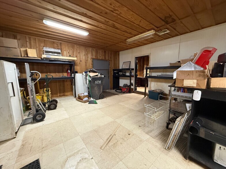 More Photos Of 27971 OK-50, Freedom Convenience Store For Sale