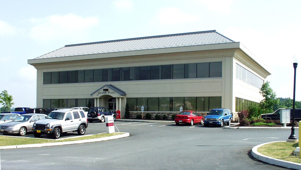 Primary Photo Of 1103 Rocky Dr, West Lawn Medical For Lease