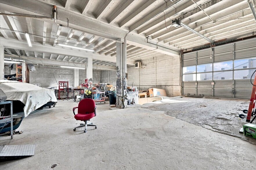 More Photos Of 529 E Broadway Ave, Maryville Auto Repair For Sale