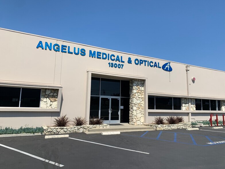 More Photos Of 13007 S Western Ave, Gardena Warehouse For Lease