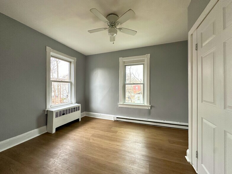 More Photos Of 72 1/2 Henry Ave, Newburgh Apartments For Sale