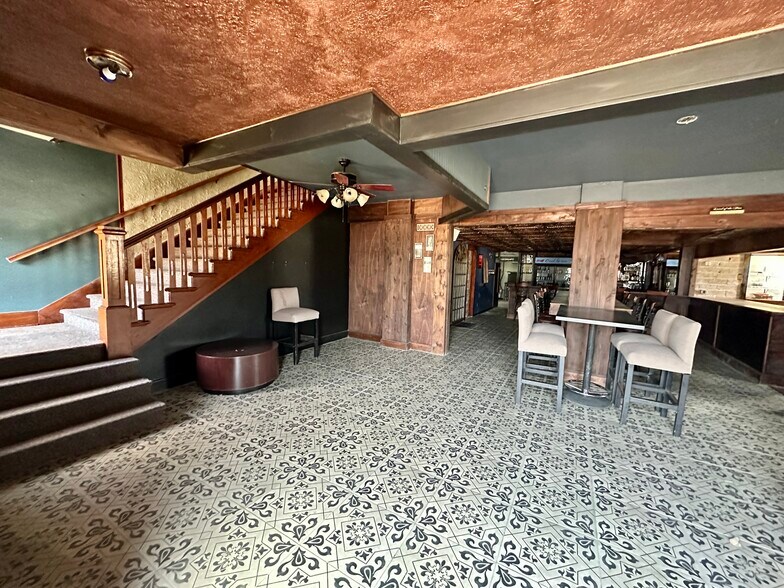 More Photos Of 1312 Broadway, Marysville Freestanding For Sale