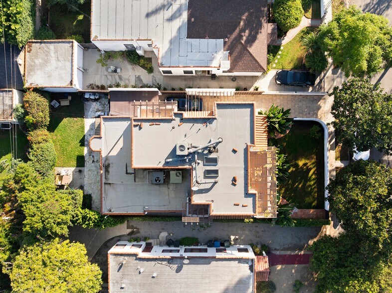 More Photos Of 1208 Poinsettia Dr, West Hollywood Apartments For Sale