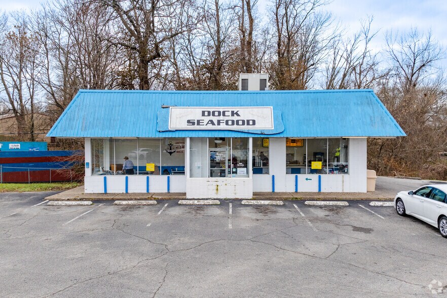 More Photos Of 1125 State St, New Albany Fast Food For Sale