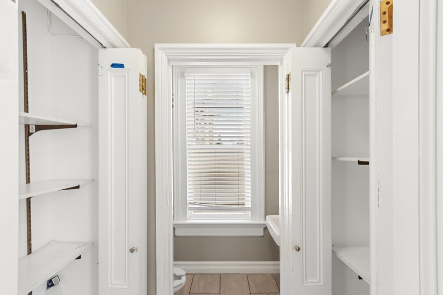 More Photos Of 1111-1123 D St, Sacramento Specialty For Sale