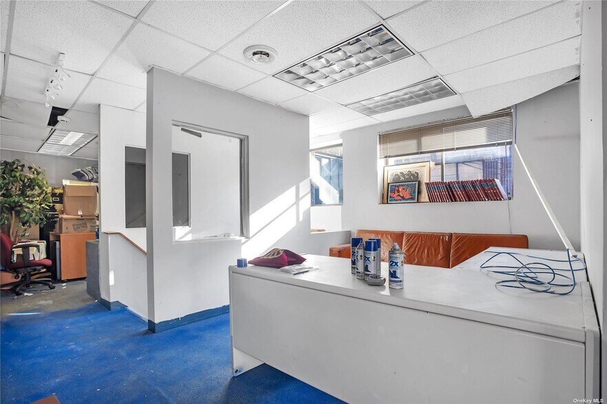 More Photos Of 83 Watermill Ln, Great Neck Office For Sale