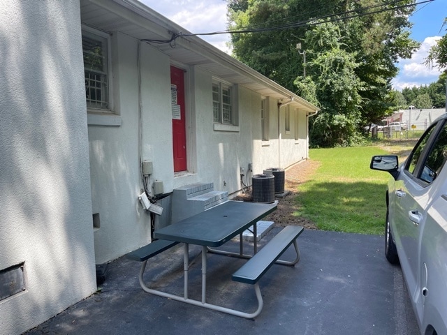 More Photos Of 851 Beaver Ruin Rd NW, Lilburn Office Residential For Sale