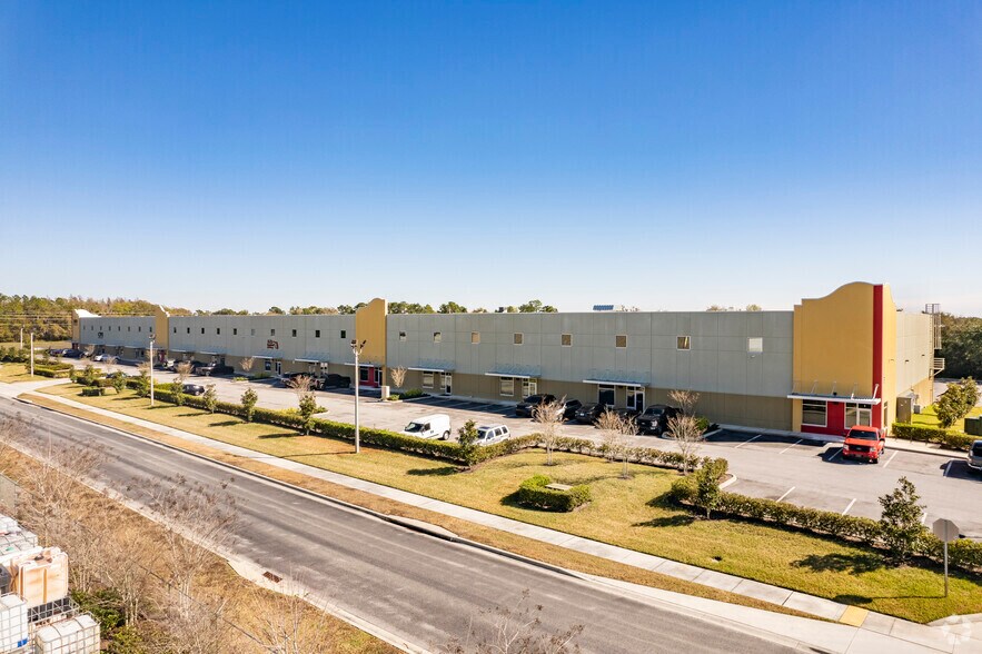 More Photos Of 3850 Anchuca Dr, Lakeland Warehouse For Lease