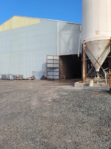 More Photos Of 2582 Salisbury Hwy, Statesville Manufacturing For Sale