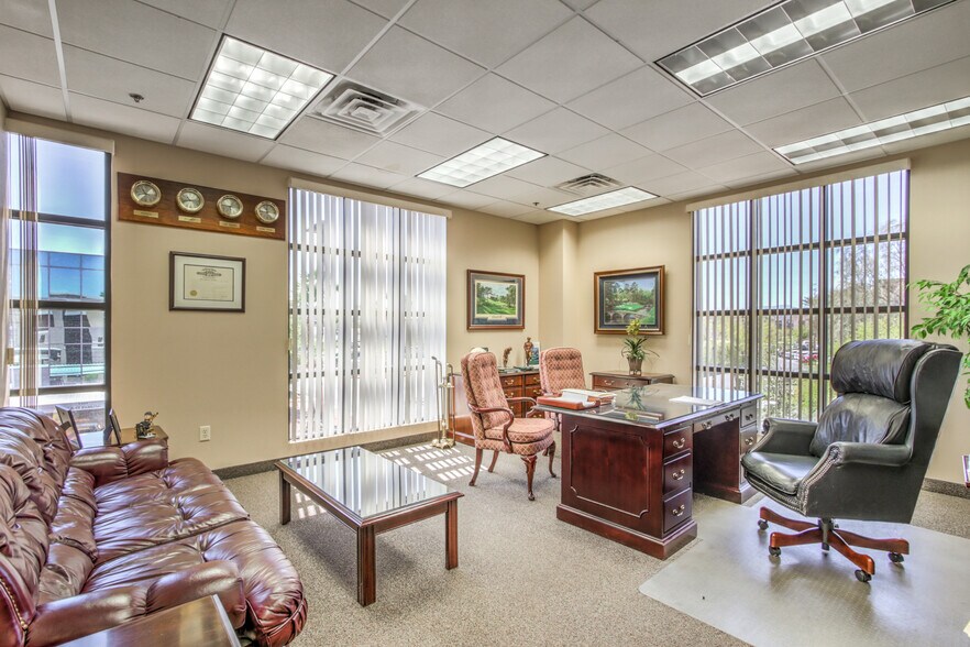 More Photos Of 1349 Galleria Dr, Henderson Office Residential For Lease