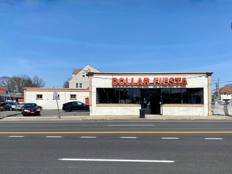 Primary Photo Of 635 Jerusalem Ave, Uniondale Freestanding For Lease