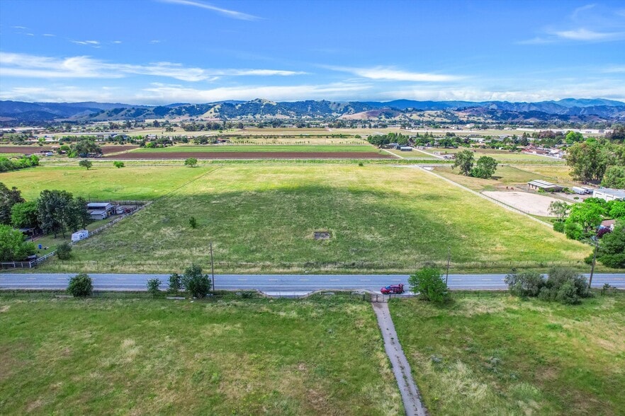More Photos Of 12385 Columbet ave, San Martin Land For Lease