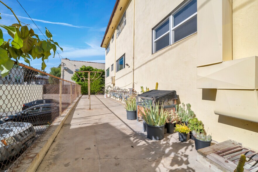 More Photos Of 7236 Fountain Ave, West Hollywood Apartments For Sale