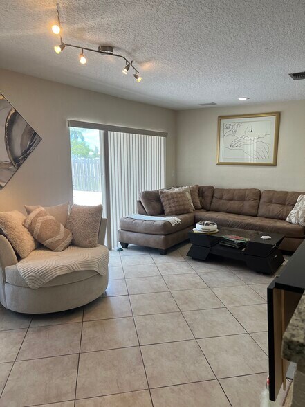 More Photos Of 3310 NW 90th Ave, Coral Springs Multifamily For Sale