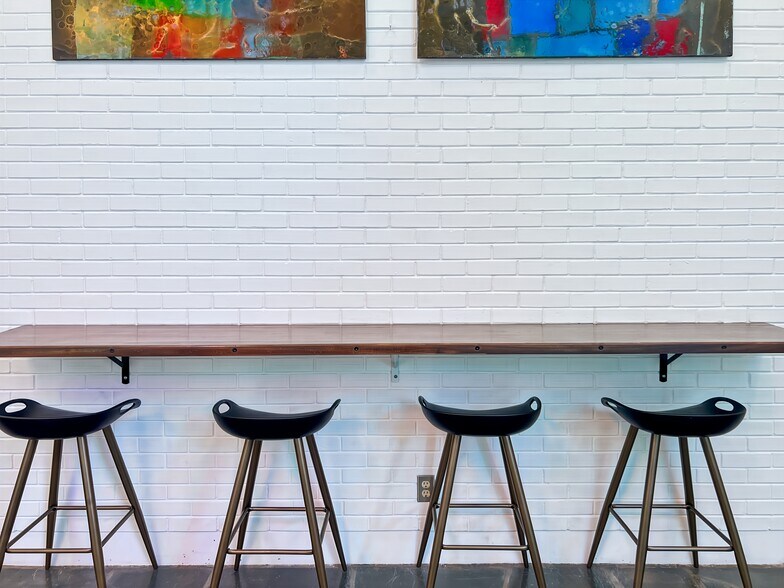 More Photos Of 3117 Whiting Ave, Charlotte Coworking Space