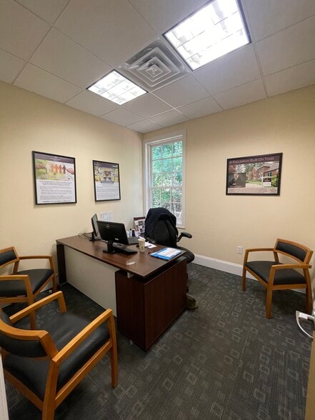 More Photos Of 102 Peters St, North Andover Medical For Lease