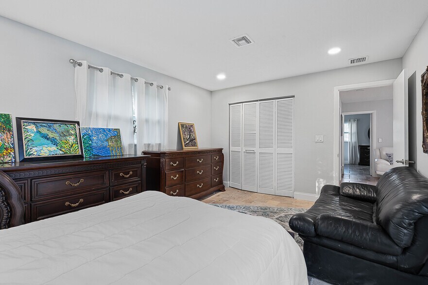 More Photos Of 5062 N Ocean Shore Blvd, Palm Coast Restaurant For Sale