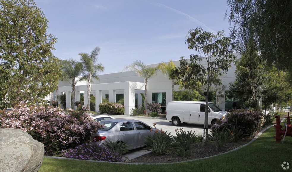 More Photos Of 976 S Andreasen Dr, Escondido Unknown For Lease