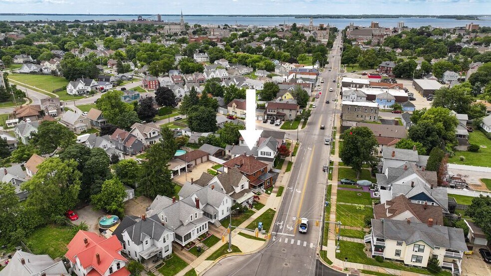 More Photos Of 1031 Columbus Ave, Sandusky Flex For Sale
