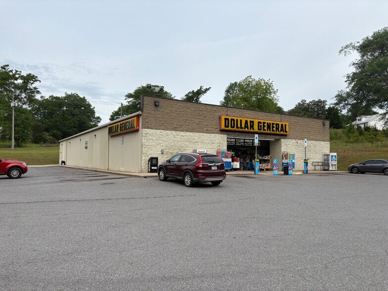 Primary Photo Of 118 Drugstore Rd, Cliffside Freestanding For Sale