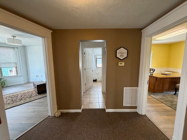 More Photos Of 435-437 S Maple Ave, Greensburg Office For Sale