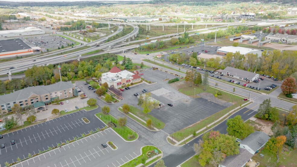 More Photos Of 2305 Sherman St, Wausau General Retail For Sale