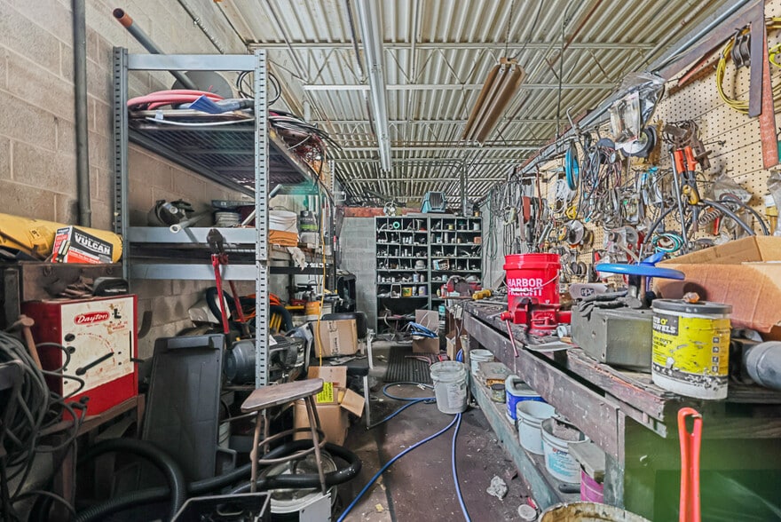 More Photos Of 44 E Harrison St, Alliance Carwash For Sale