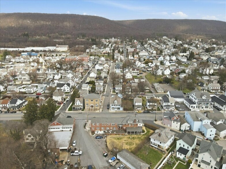 More Photos Of 306 W Main St, Pen Argyl Healthcare For Sale