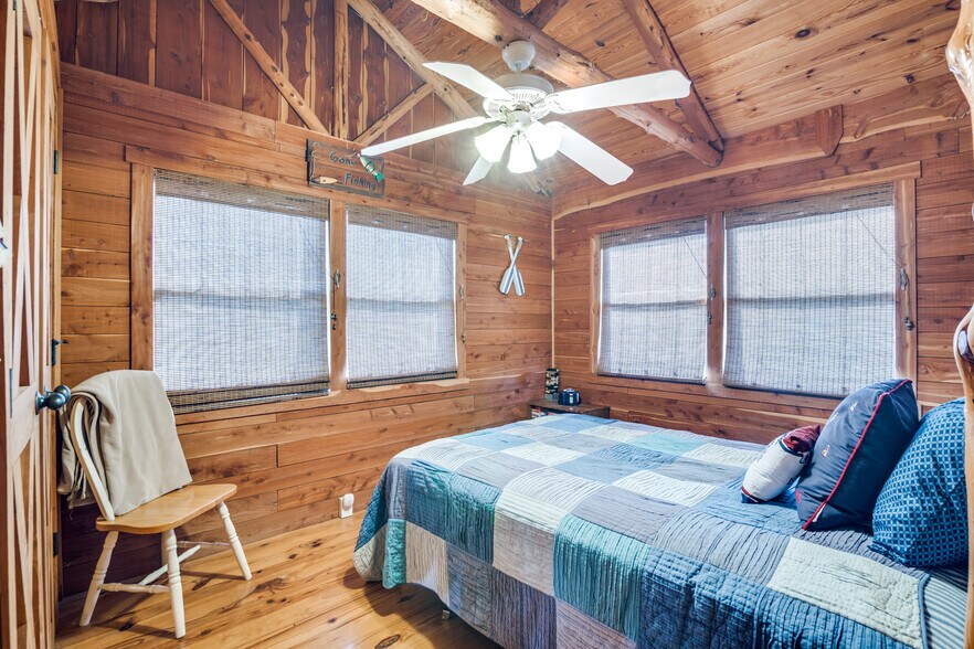 More Photos Of Richland Chambers Lake, Streetman Land For Sale