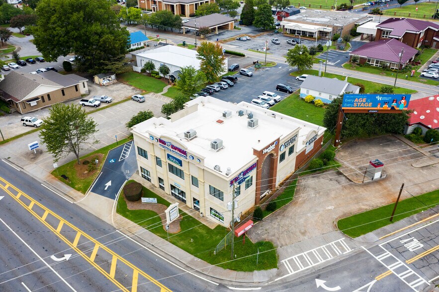 More Photos Of 328 E Main St, Cartersville Medical For Lease