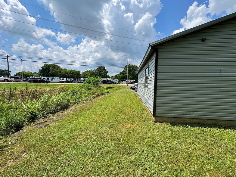 More Photos Of 1916 Jordan Ln NW, Huntsville Freestanding For Sale