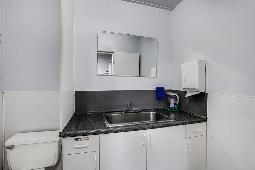 More Photos Of 355 E 14th St, San Leandro Auto Repair For Sale