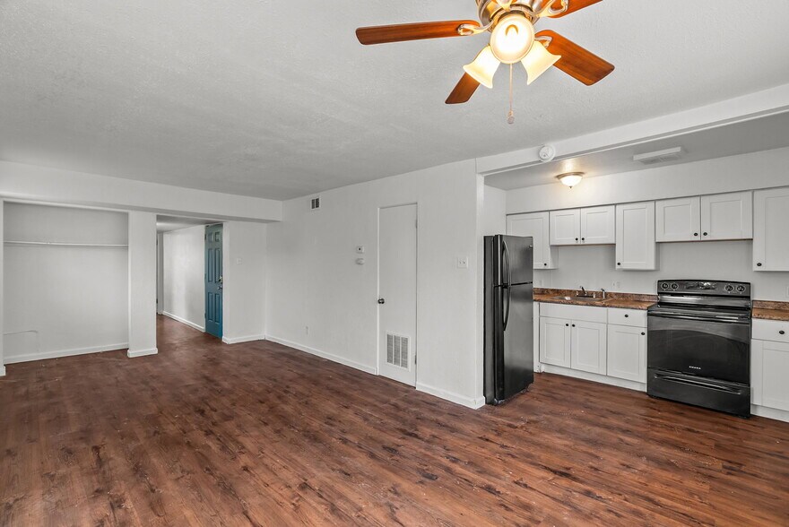 More Photos Of 3752 Chippewa St, Saint Louis Apartments For Sale