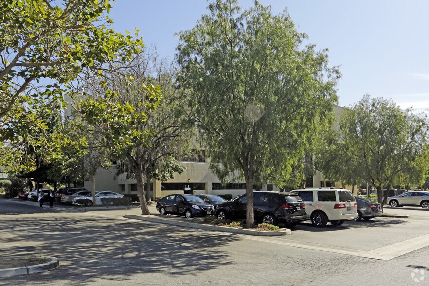 More Photos Of 2876 Sycamore Dr, Simi Valley Medical For Lease